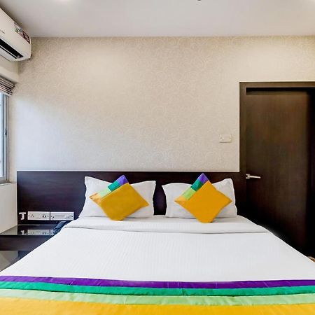 Itsy Hotels Neeranand Plaza โกลกาตา ภายนอก รูปภาพ