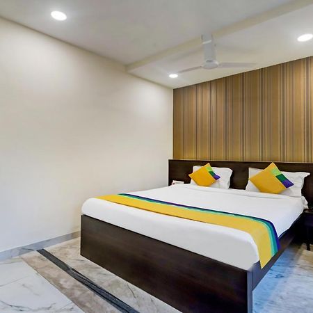 Itsy Hotels Neeranand Plaza โกลกาตา ภายนอก รูปภาพ