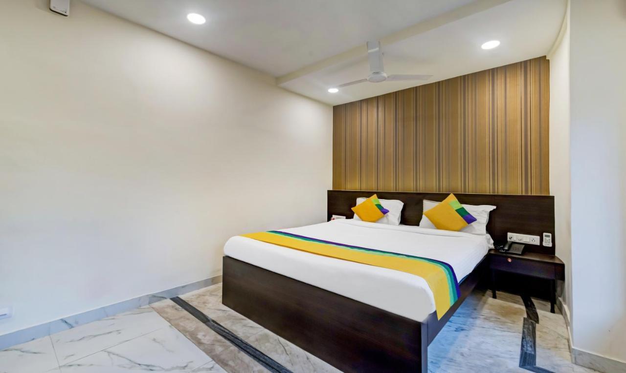 Itsy Hotels Neeranand Plaza โกลกาตา ภายนอก รูปภาพ